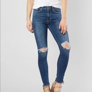 Levi’s 721 High Rise Skinny Jeans